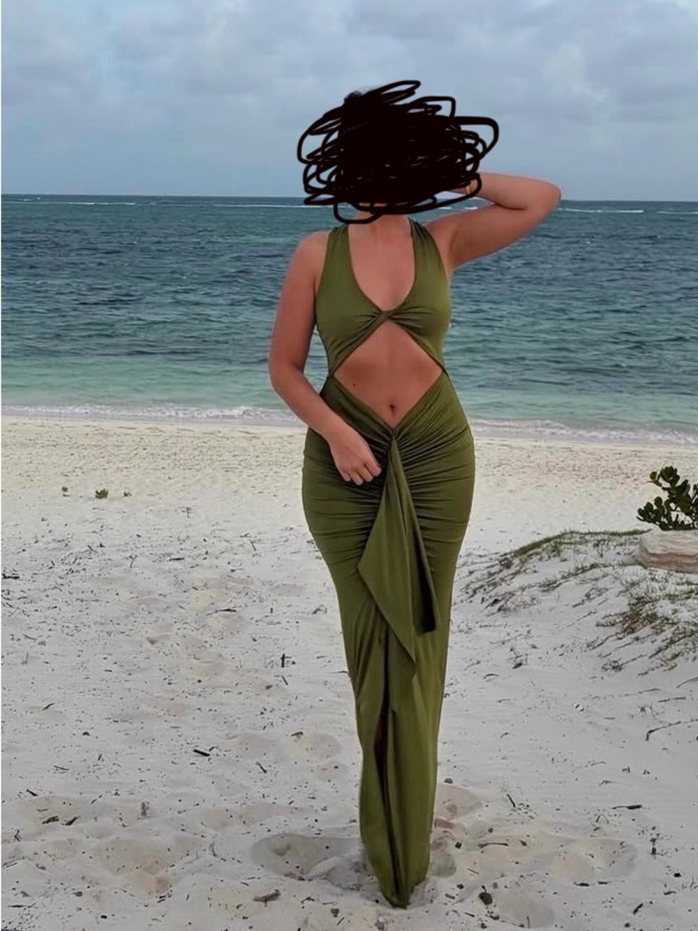Amai Maxi Dress in Green - superdown